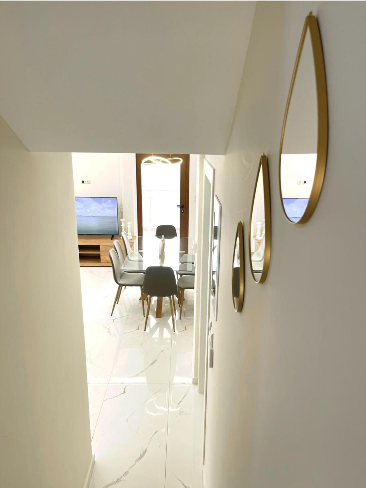 Agora Luxury Villa I Loutráki Exteriör bild